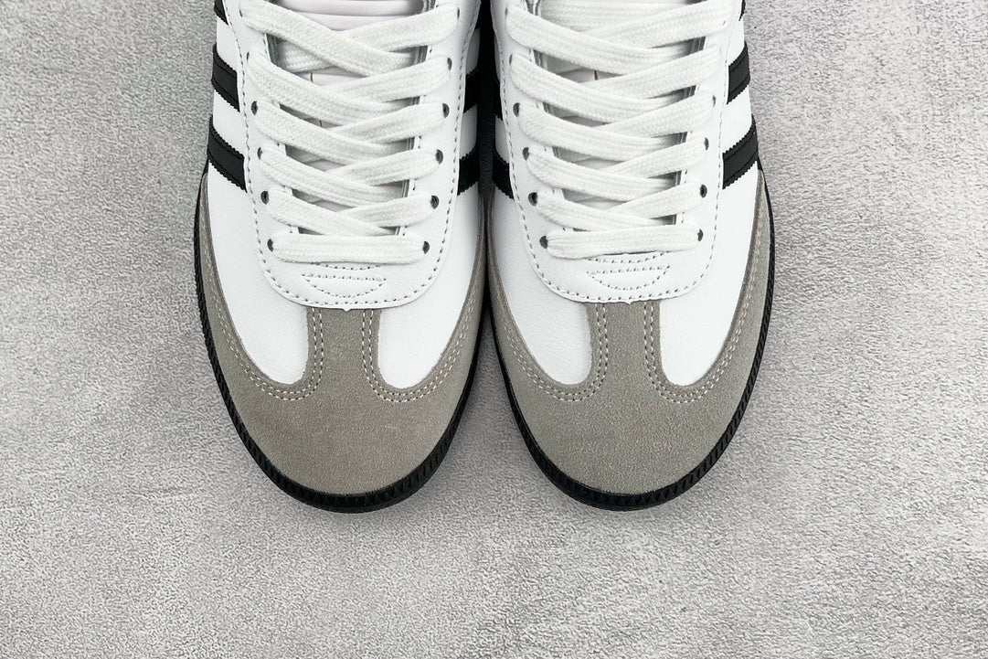 Samba Classic Black Sole