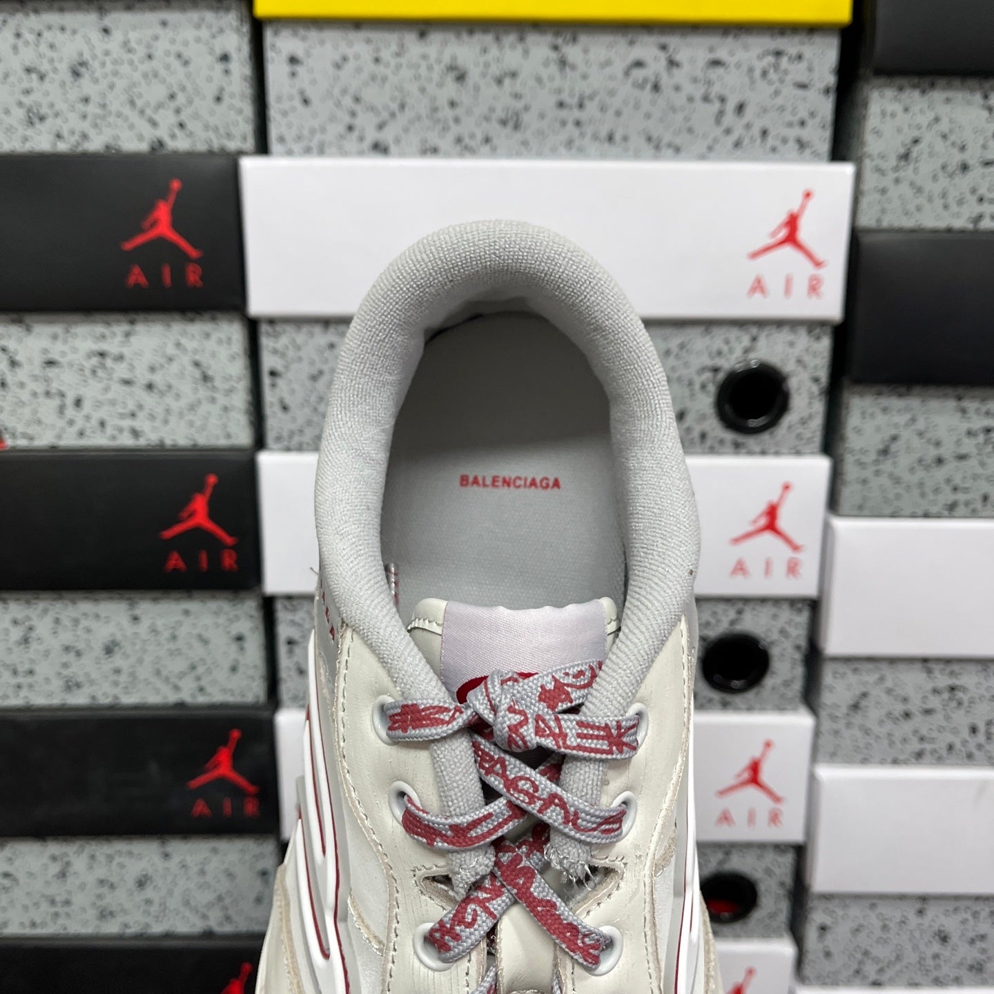 BLG Hamptons White/Red/Grey