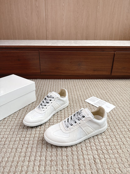 Maison Full White Paint Laces