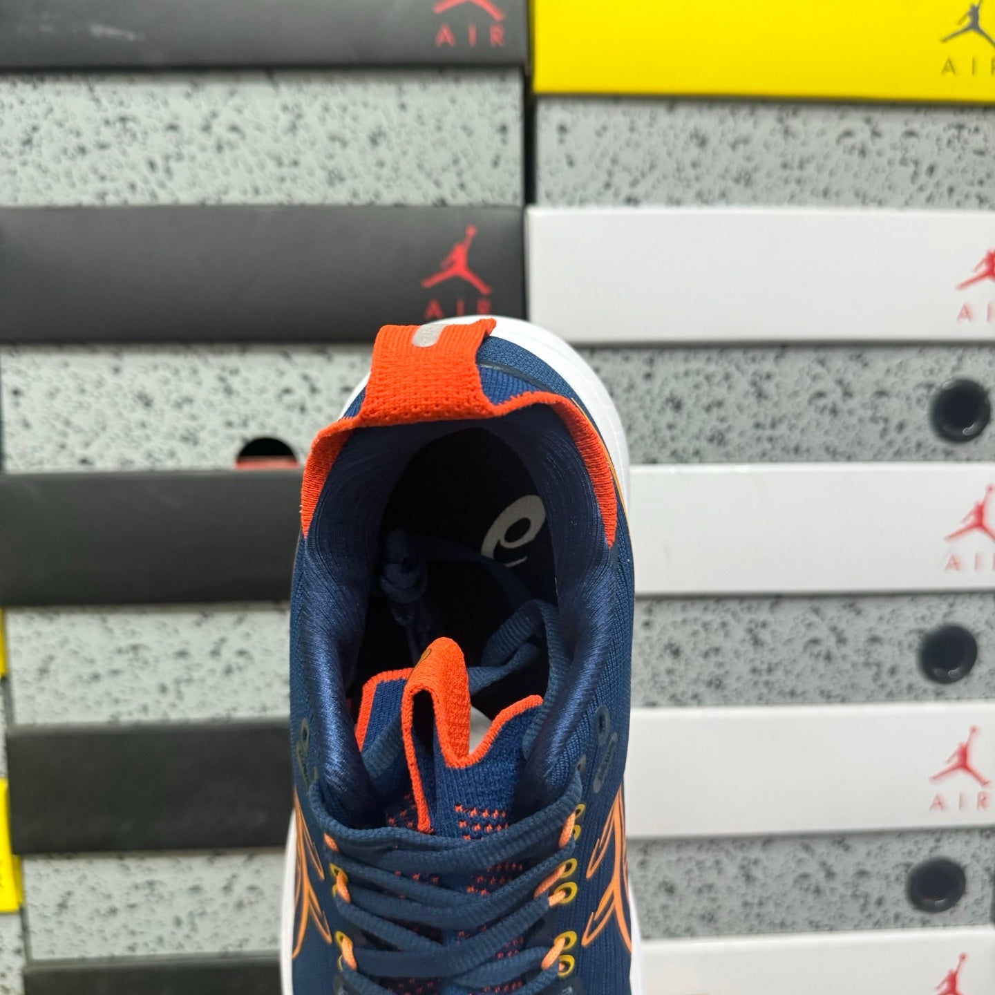GEL-NIMBUS 28 Blue/Yellow