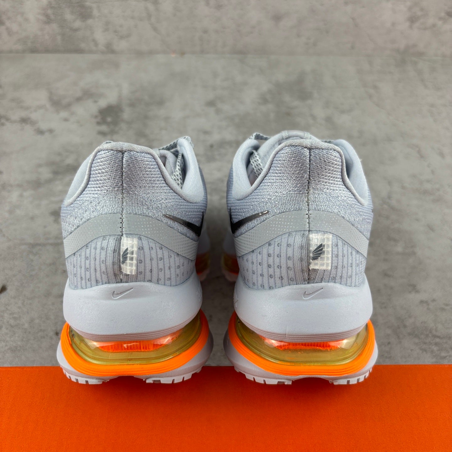 Pegasus Premium Grey/Orange