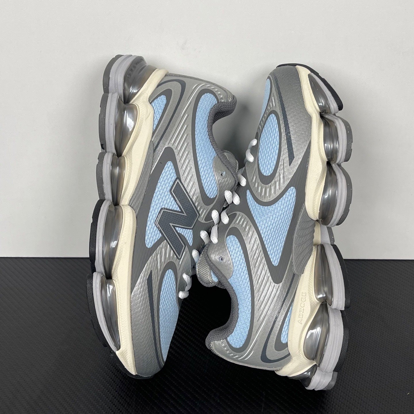 2000 ABZORB Light Chrome Blue/Silver Metallic
