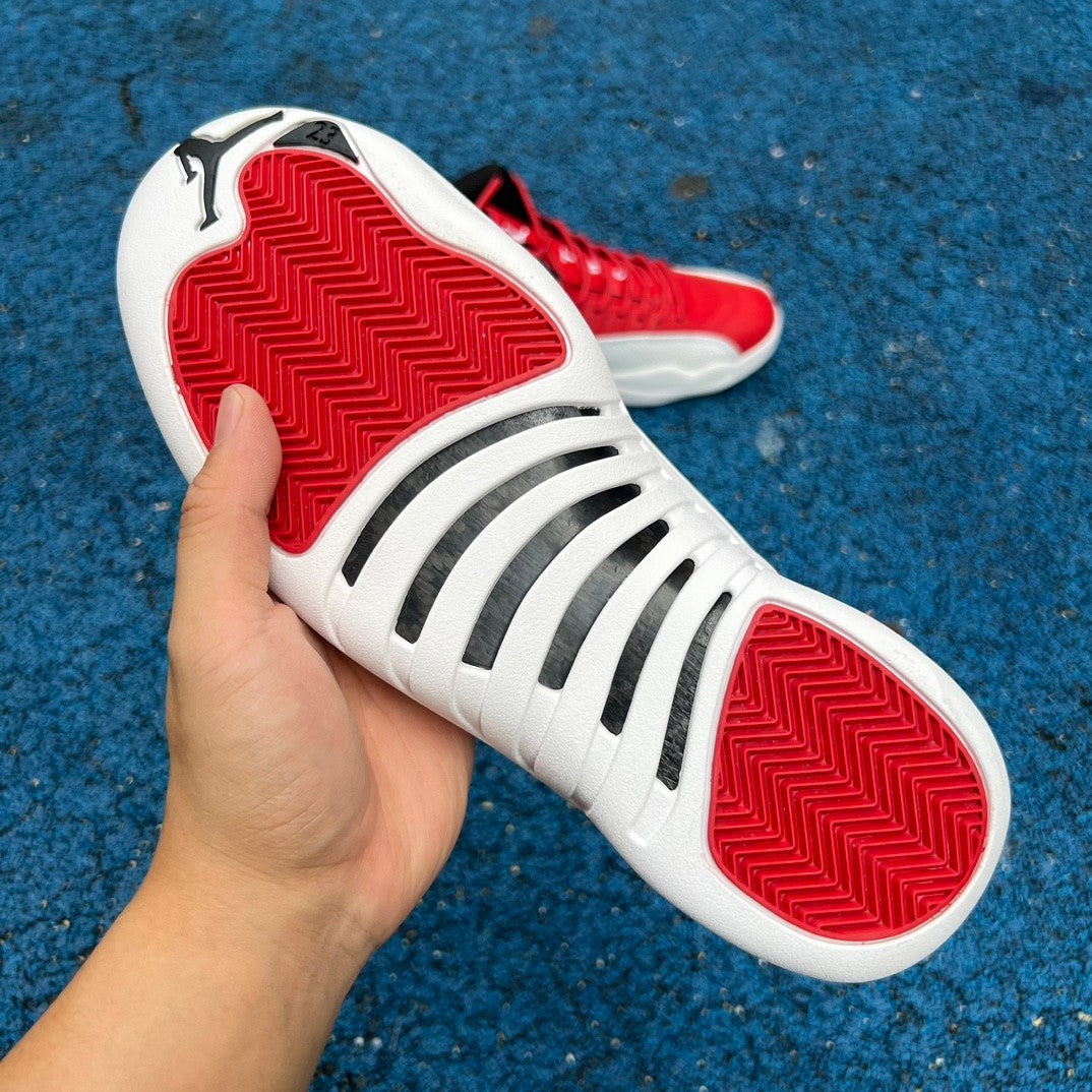 12 RED WHITE