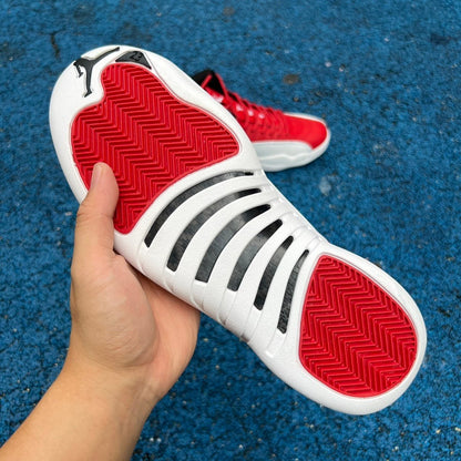 12 RED WHITE