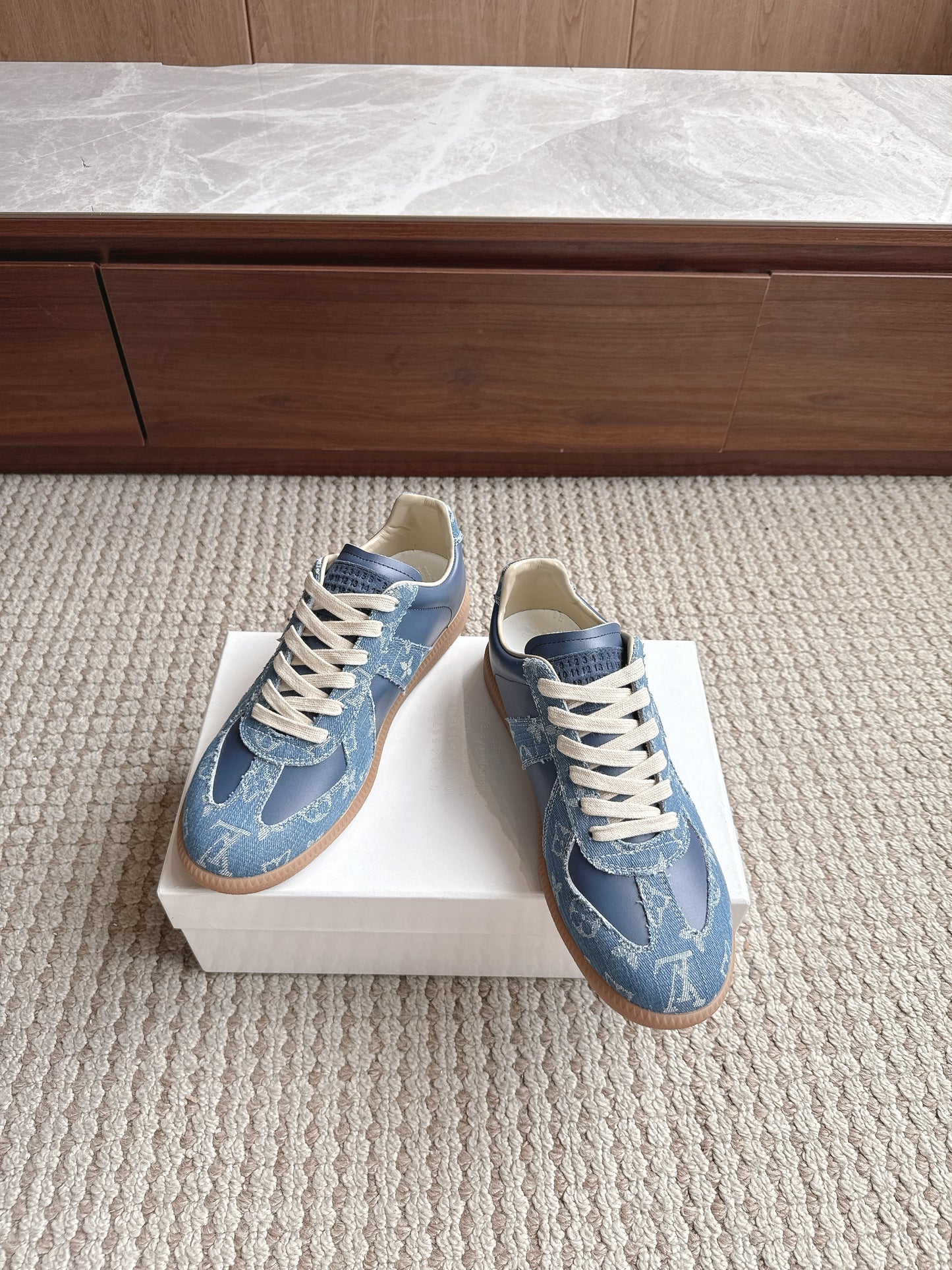 Maison L V Blue