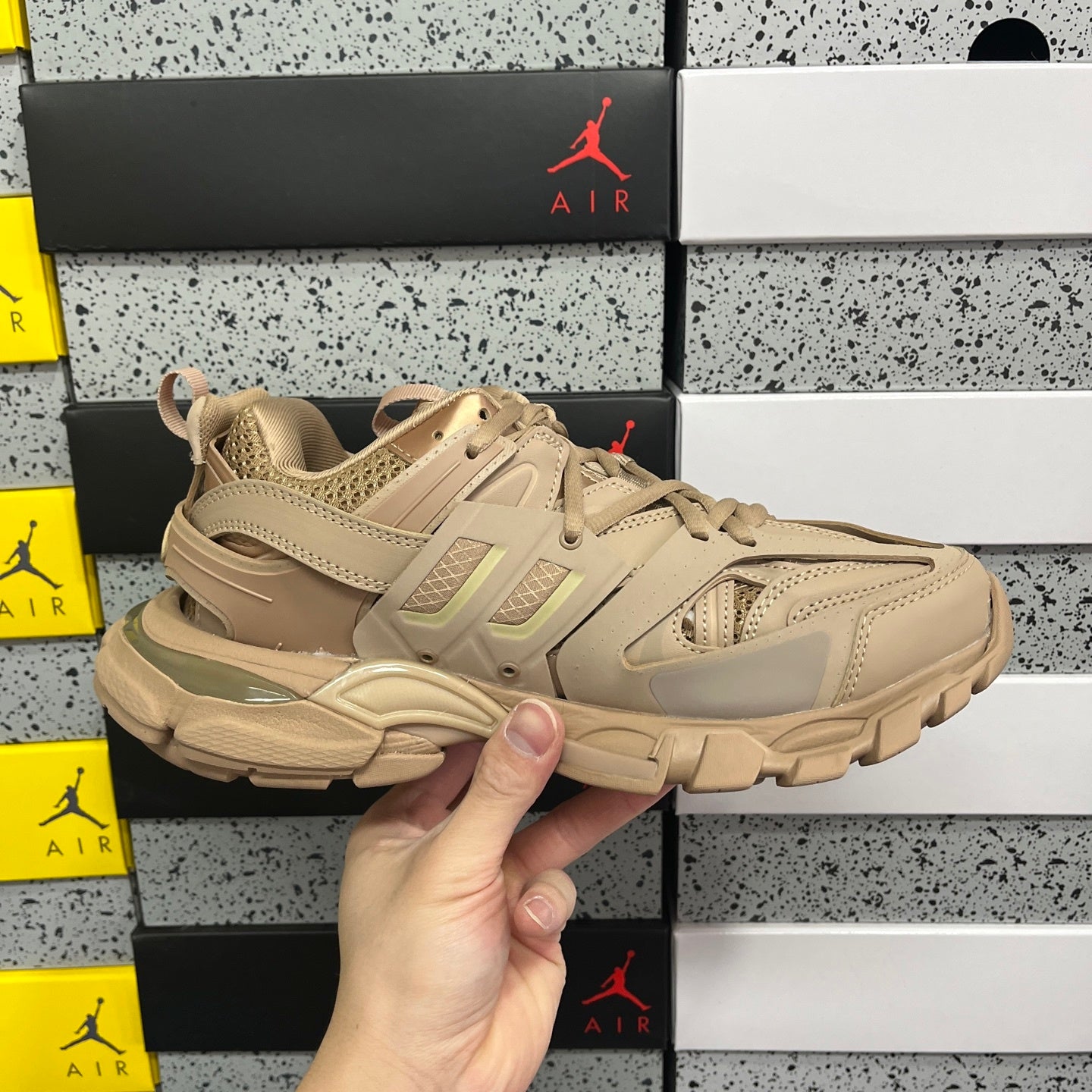 BLG Track Full Beige