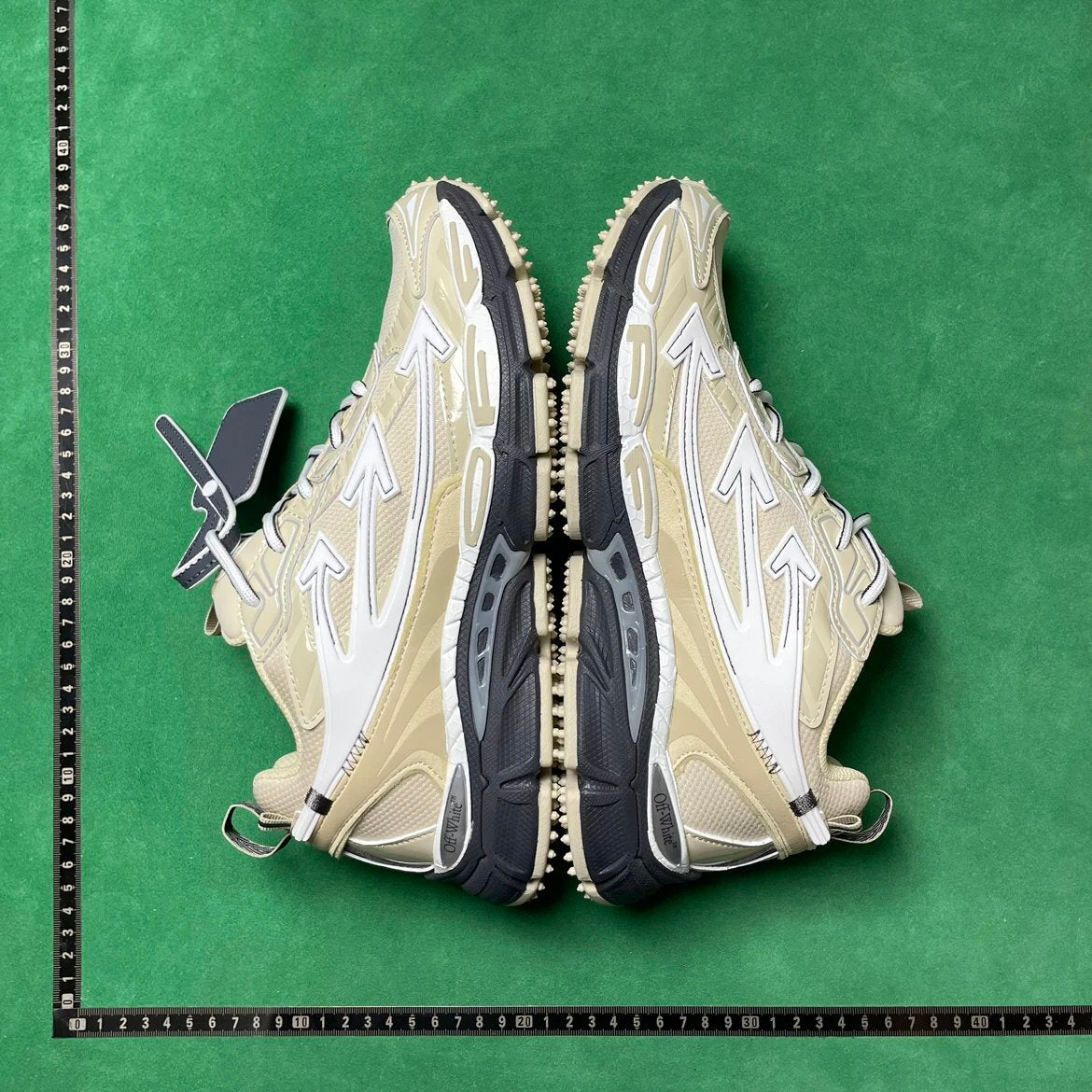 Be Right Back Cream and Black Sole