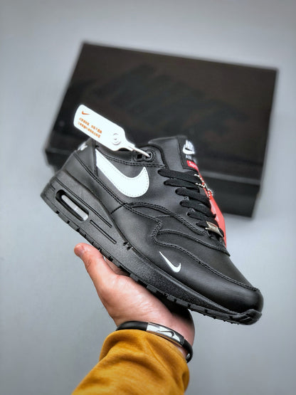 Air Max 1 Supreme Black White