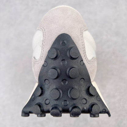 327 Nimbus Cloud/Grey/White