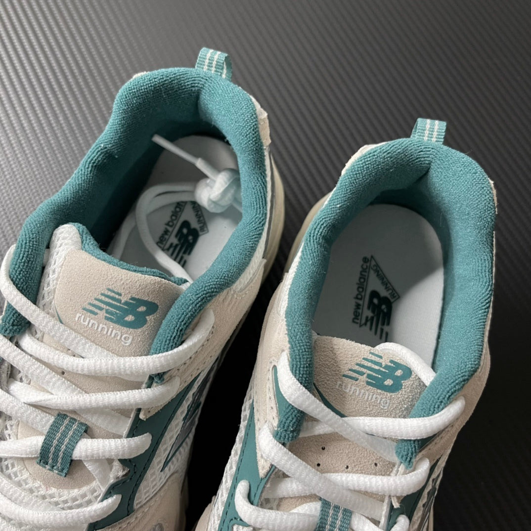 530 White Grey Green