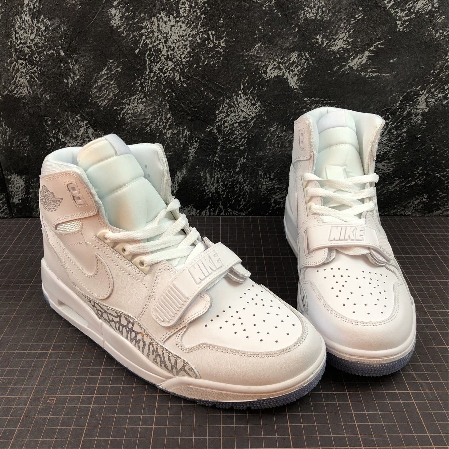 Legacy 312 White Skin
