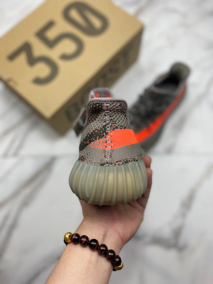 Boost 350 Beluga