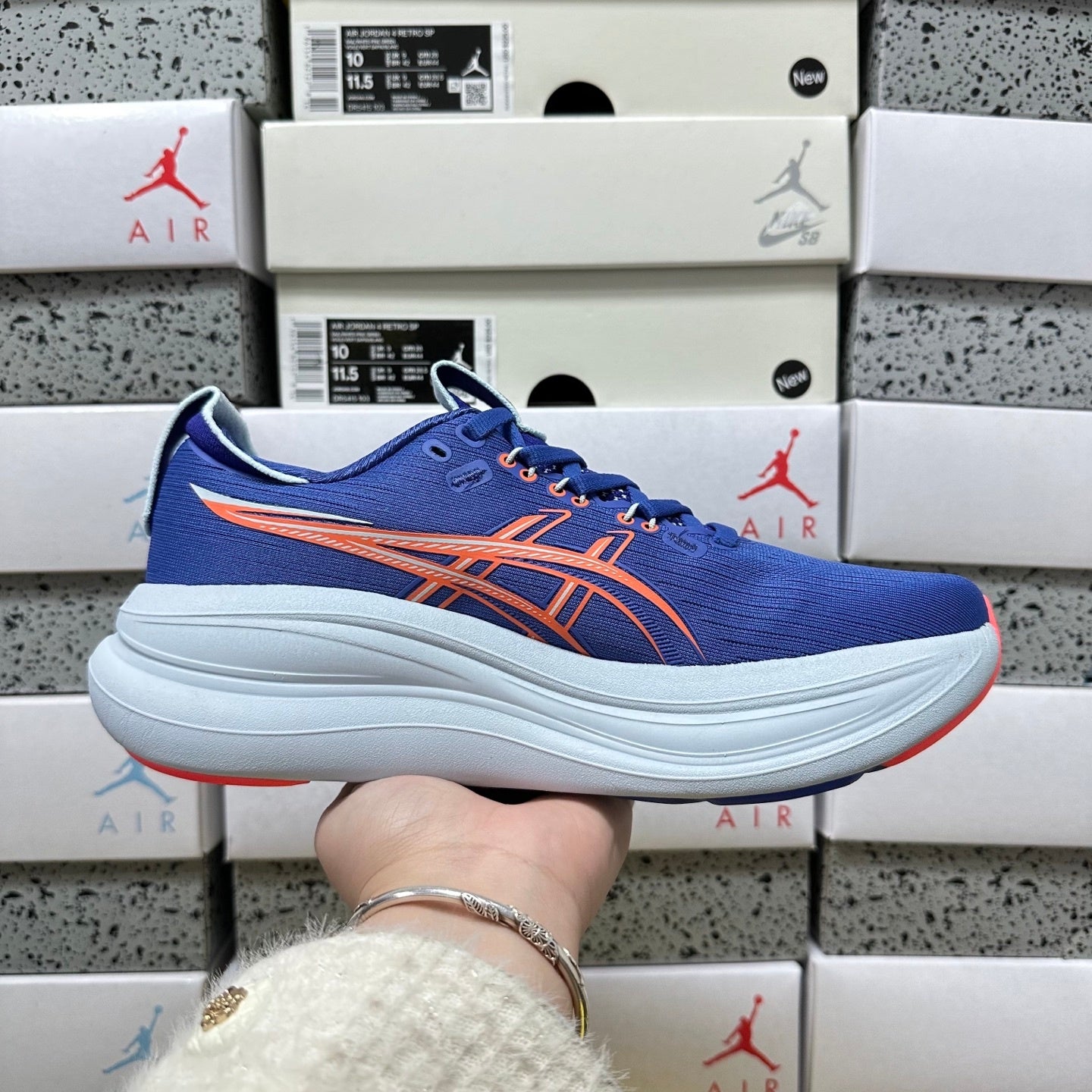GEL-NIMBUS 28 Baby Blue