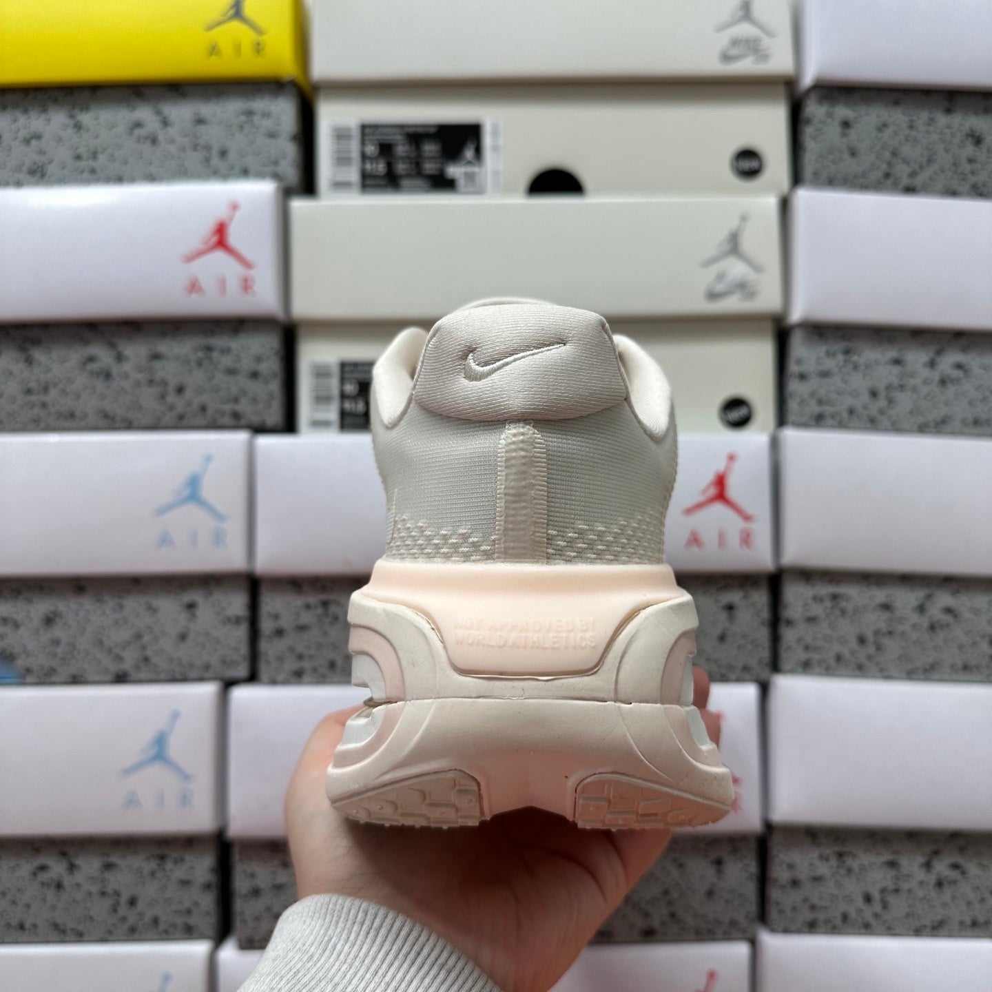 Vomero Premium White