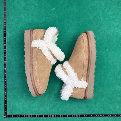 TT UGG