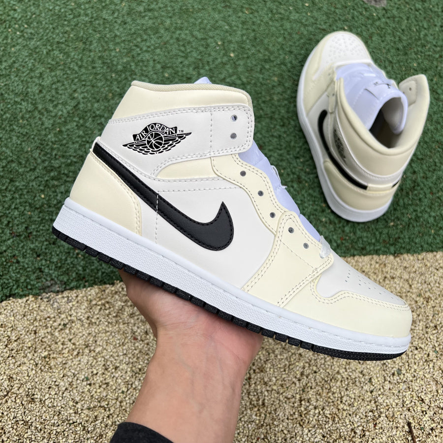 AJ1 MID Coconut Milk