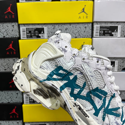 BLG Runner Graffiti White Blue