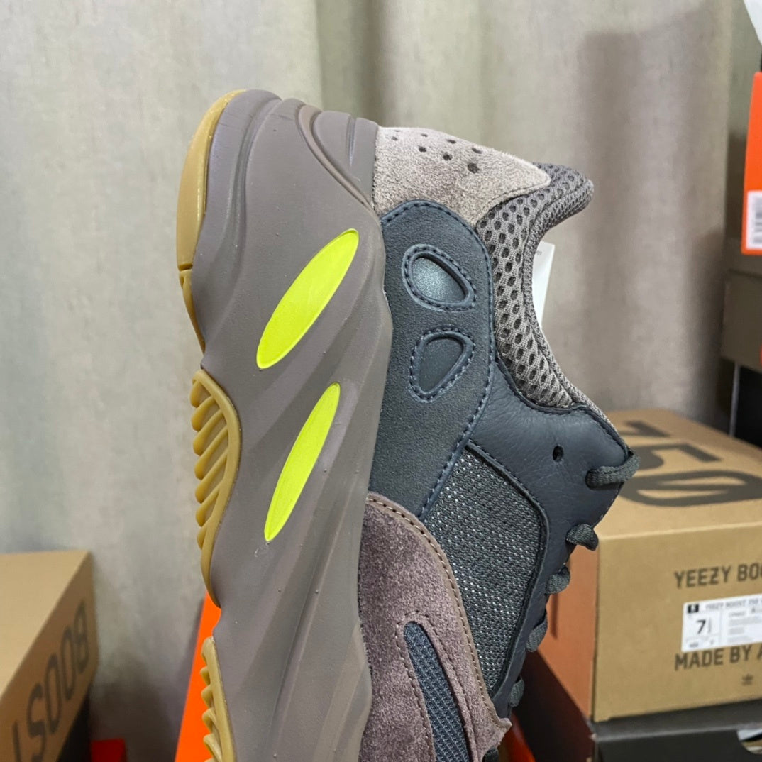 700 Black Purple