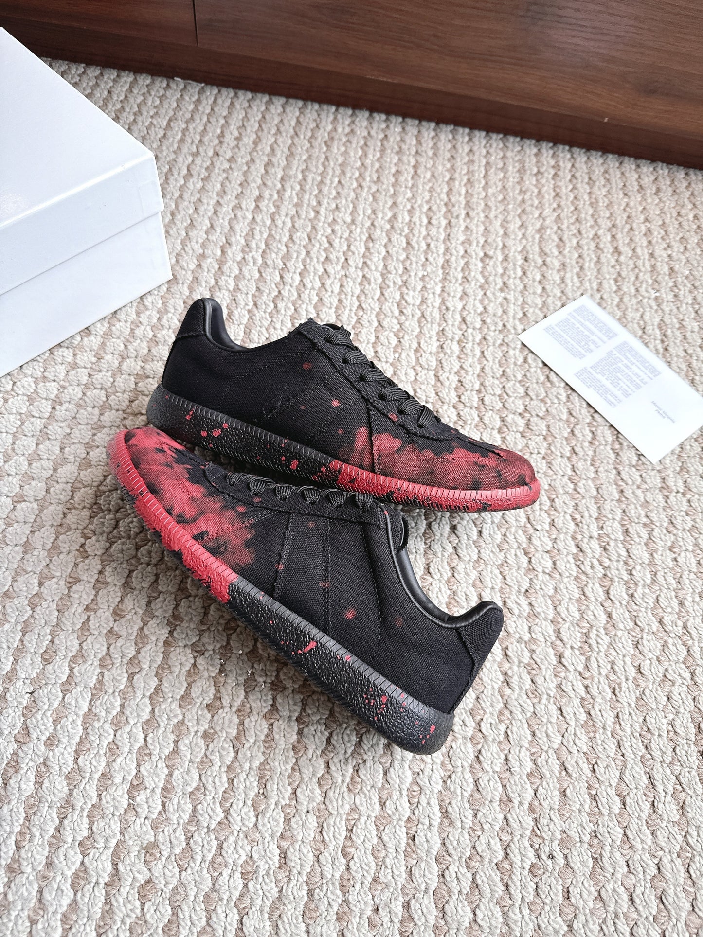 Maison Fire Red