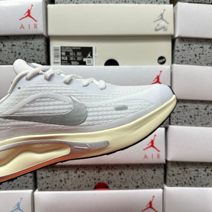 Journey Run Grey
