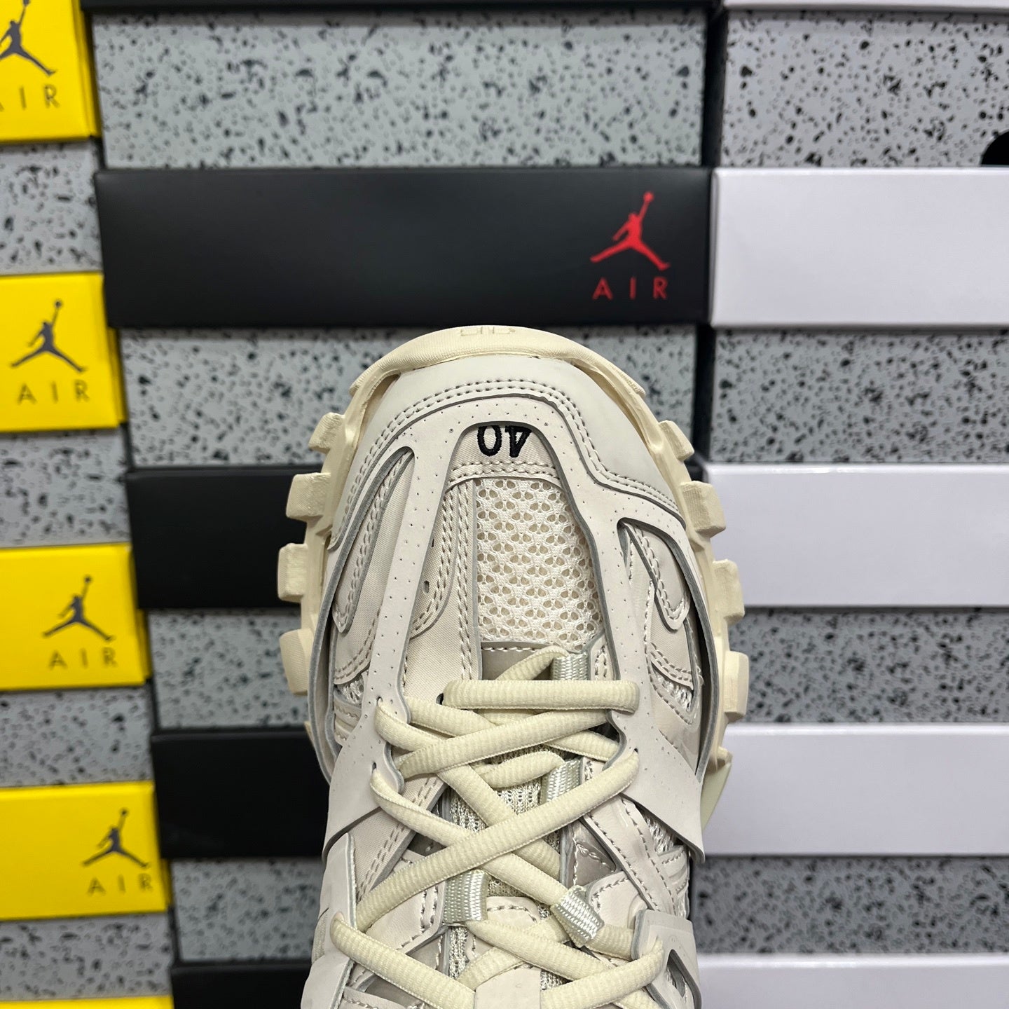 BLG Track Beige Speckled