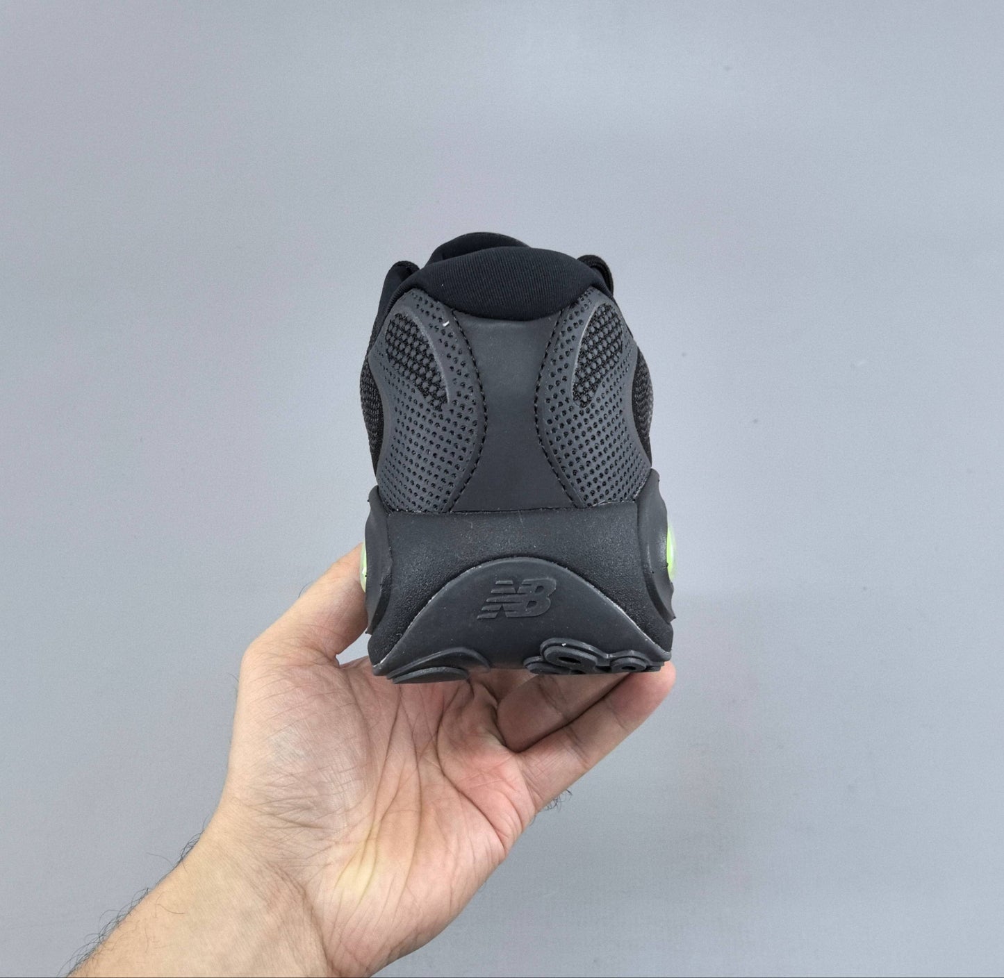 AC Runner Black