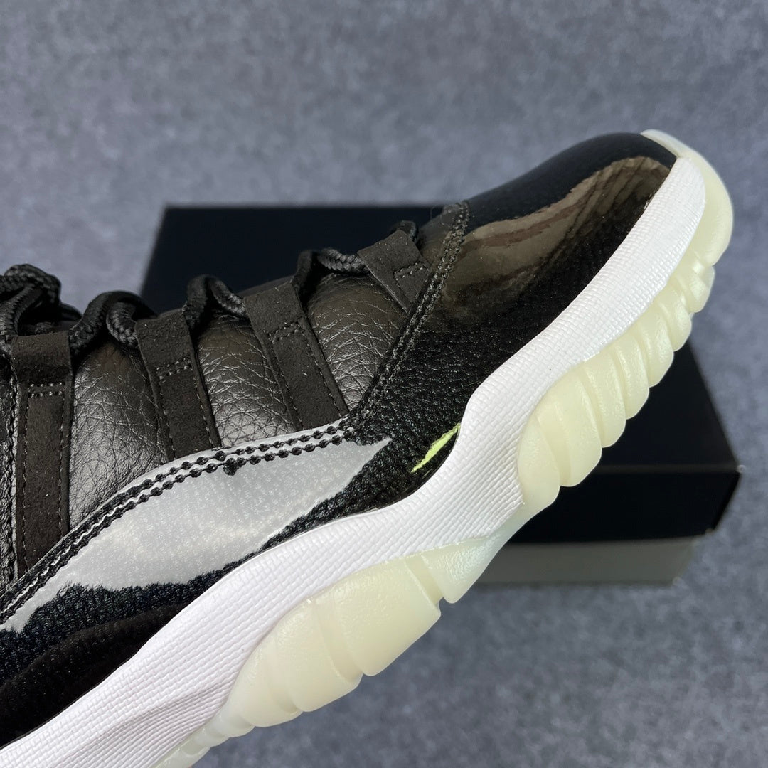 AJ11 Retro Low 72-10