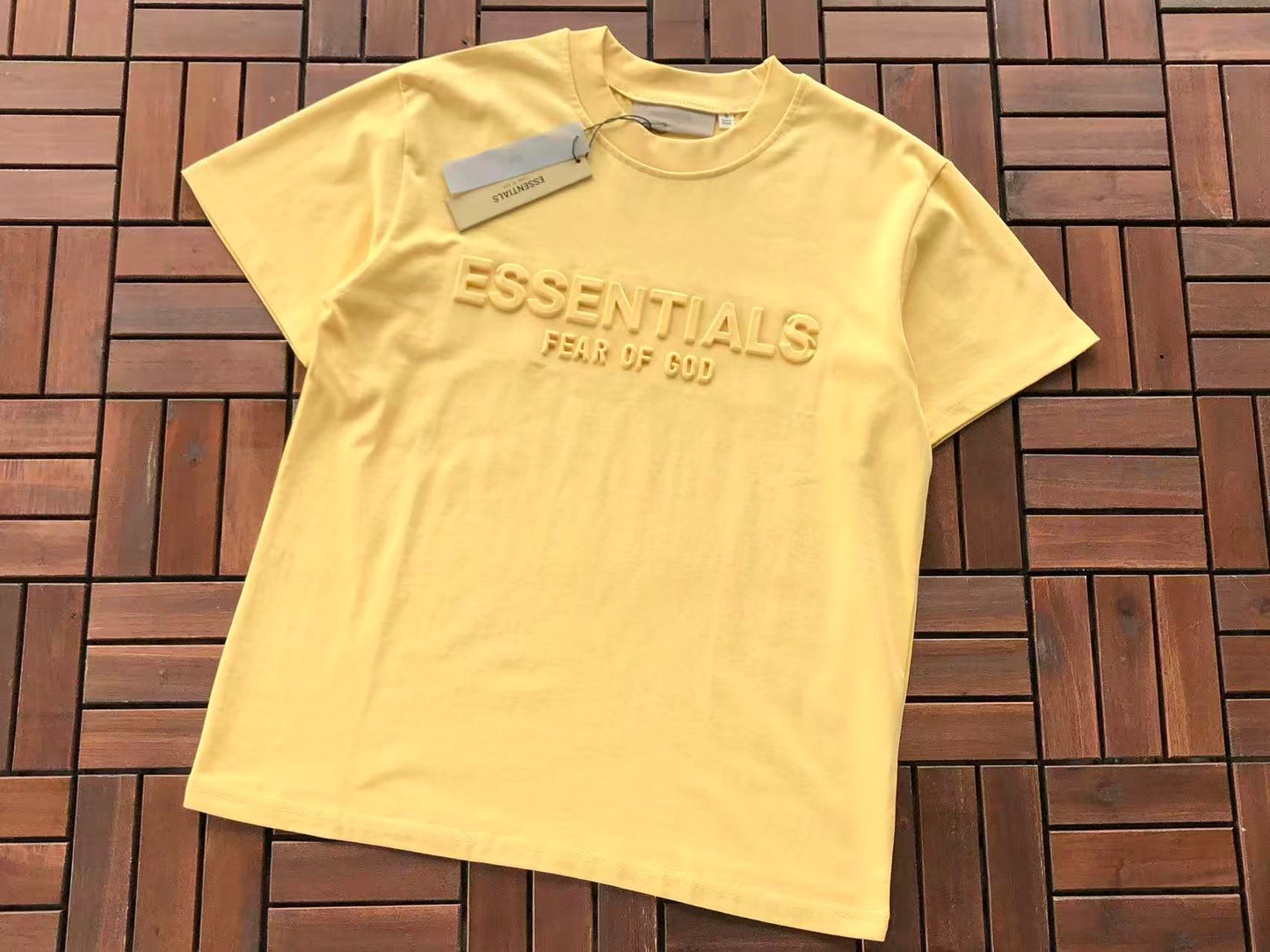 T-Shirts ESSENT
