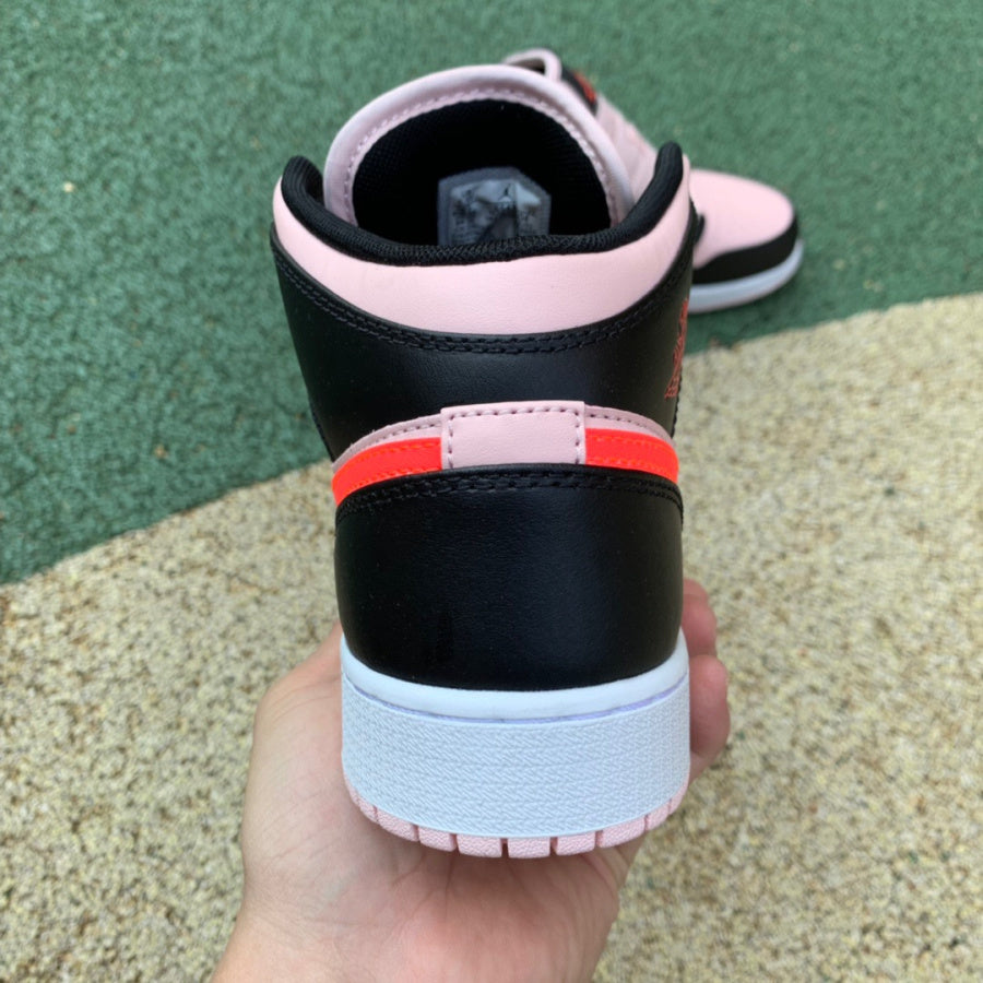 AJ1 MID Crimson