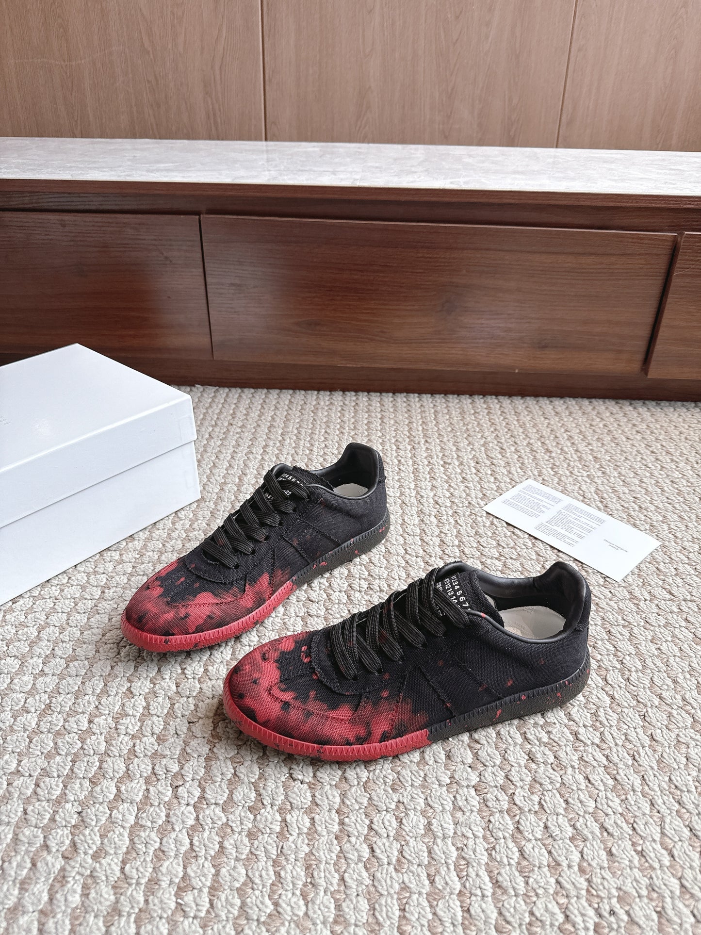 Maison Fire Red