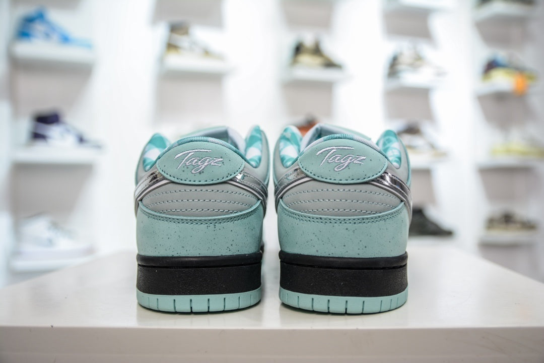 Dunk SB Aqua Blue Lobster