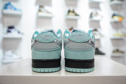 Dunk SB Aqua Blue Lobster