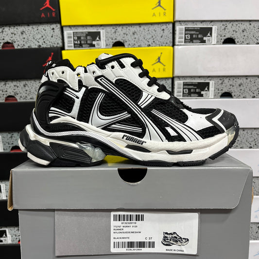 BLG Runner Black/White