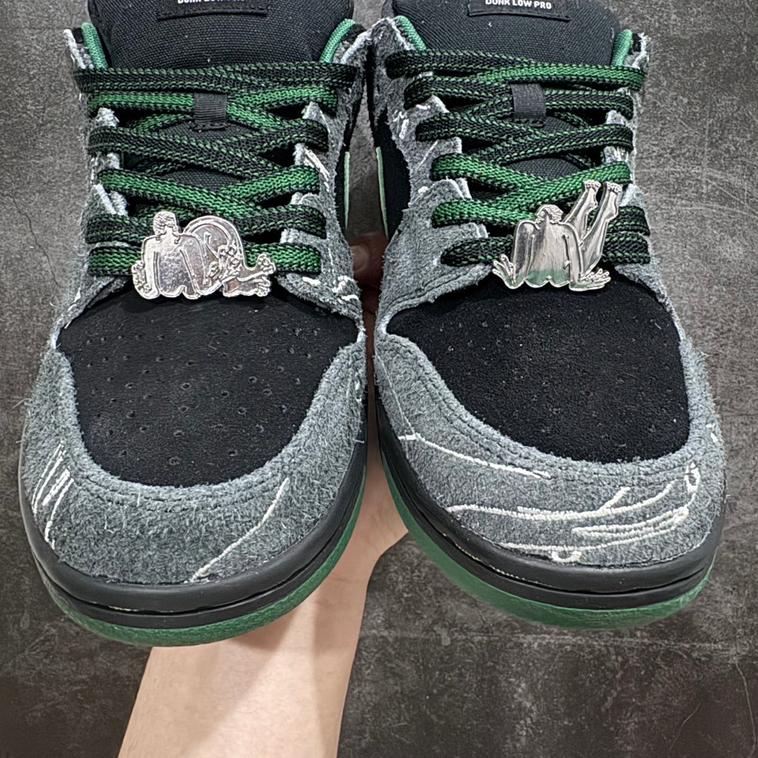 Dunk SB There Skateboards