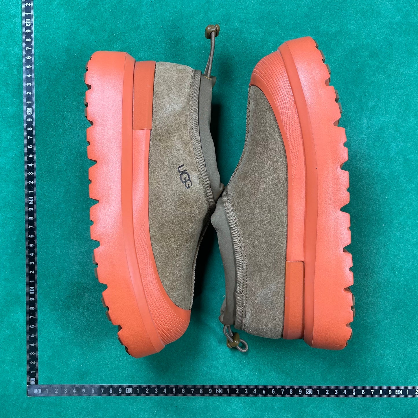UGG UGG
