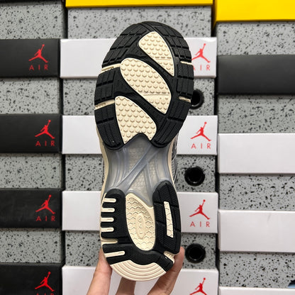 GEL-DS TRAINER 14 White/Grey/Black