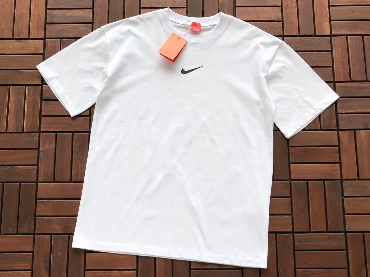 T-Shirts ESSENT