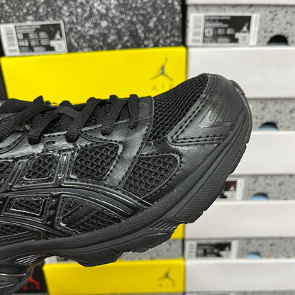 Gel-1130 Black/Graphite Grey