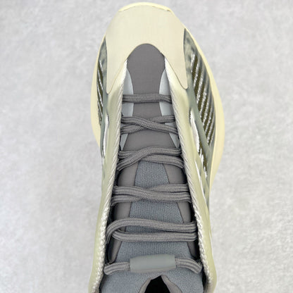 700 V3 Fade Salt