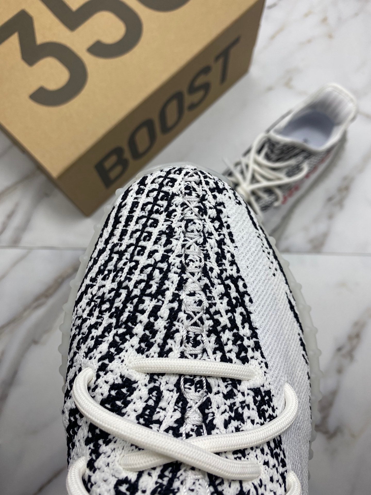 Boost 350 Zebra