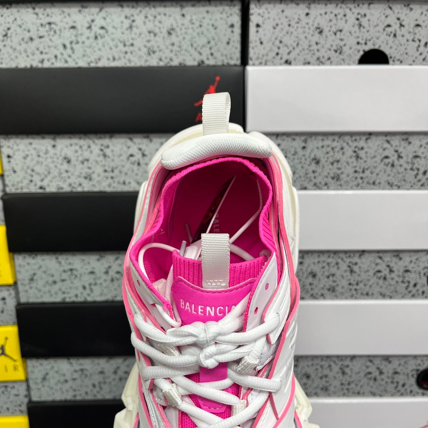 BLG Track White Pink