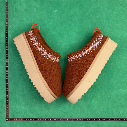 TT UGG