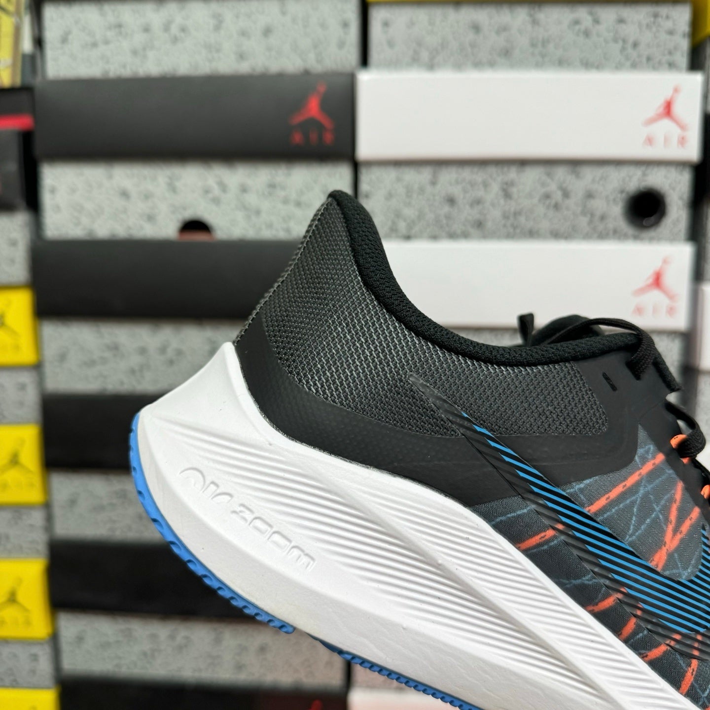 Winflo 8 Dark Smoke Grey/Black/Coast