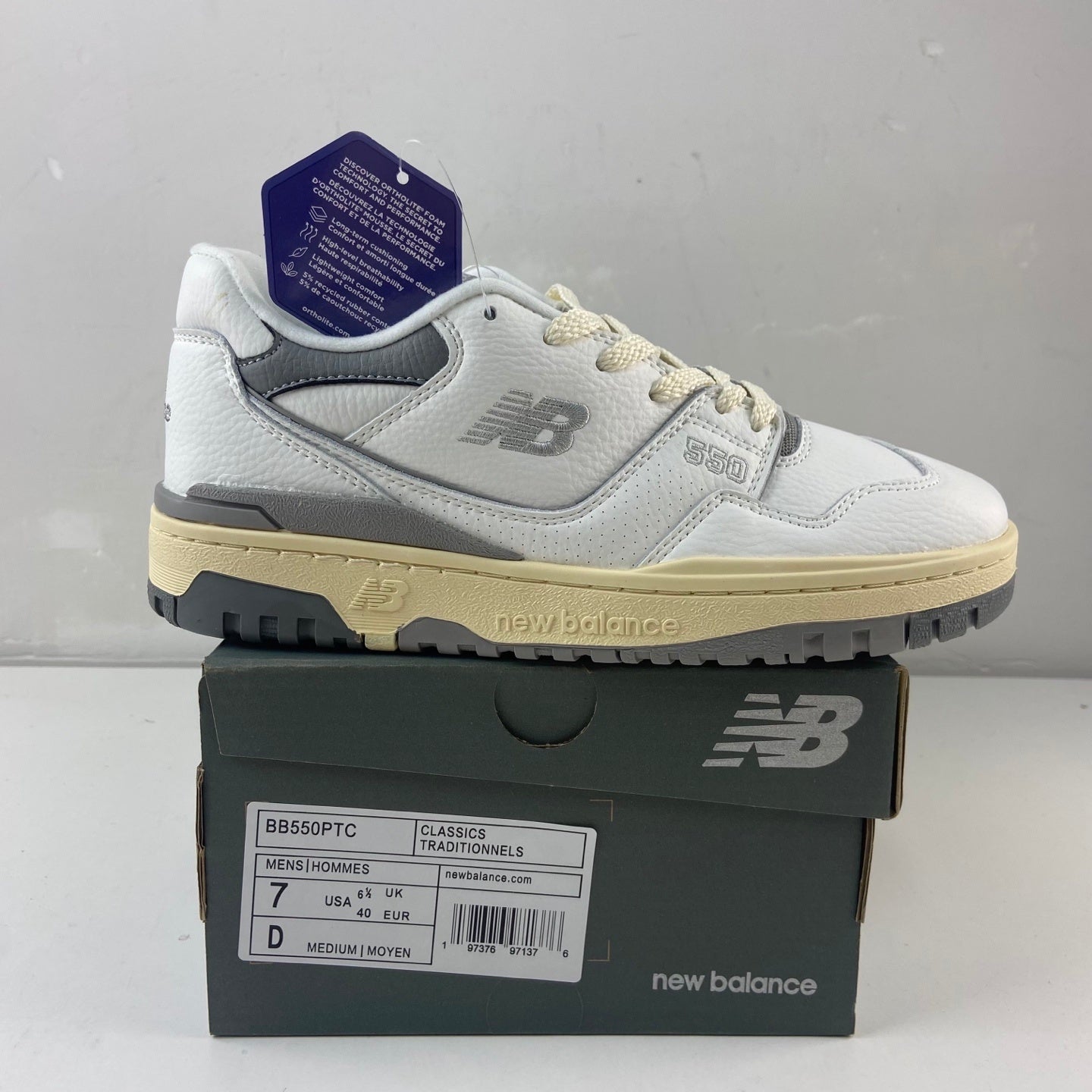 550 Vintage Grey and White