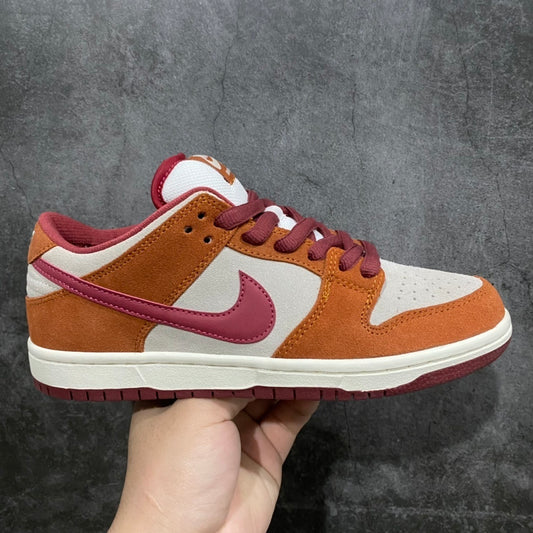 Dunk SB Dark Russet Cedar