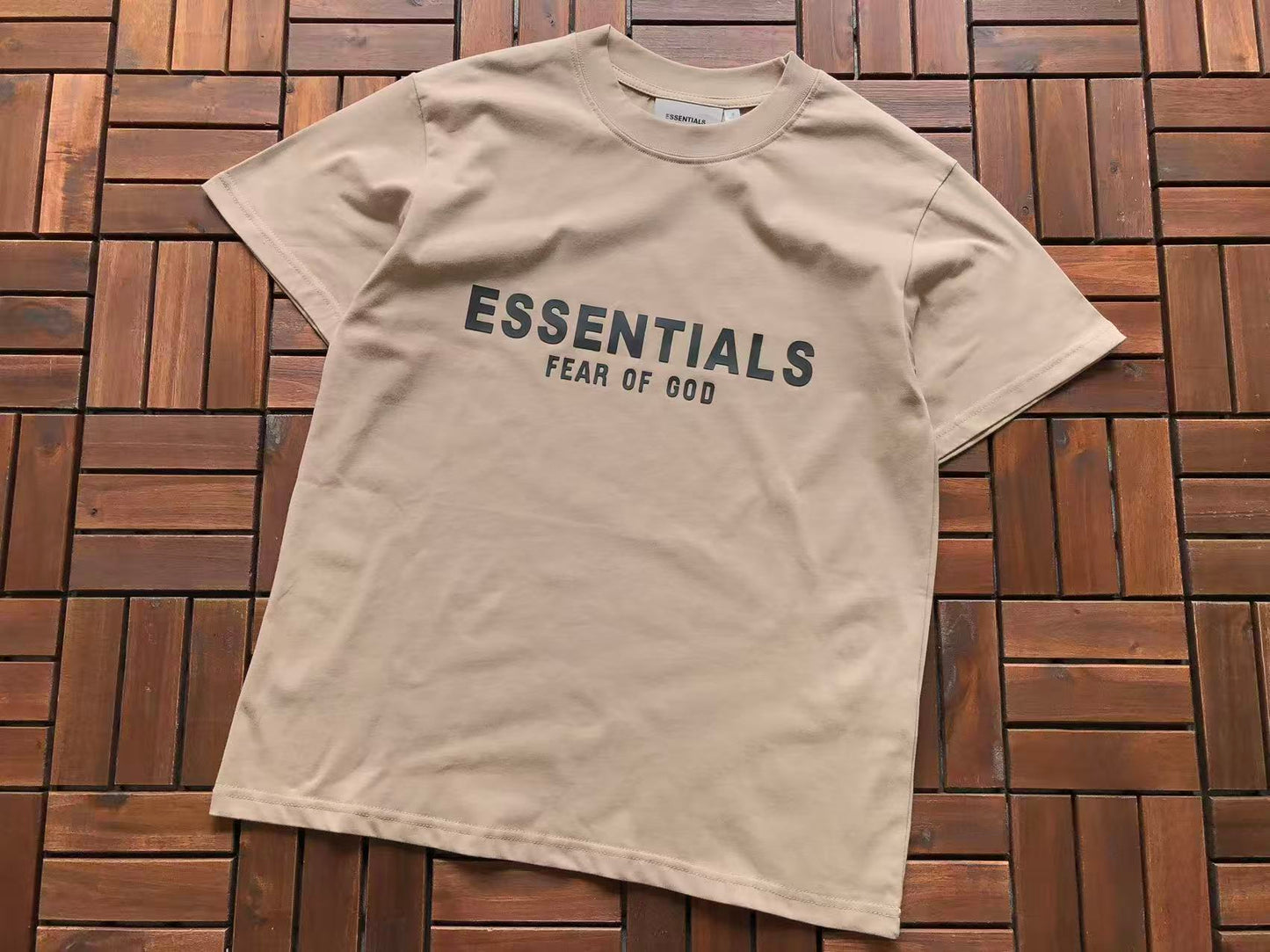 T-Shirts ESSENT