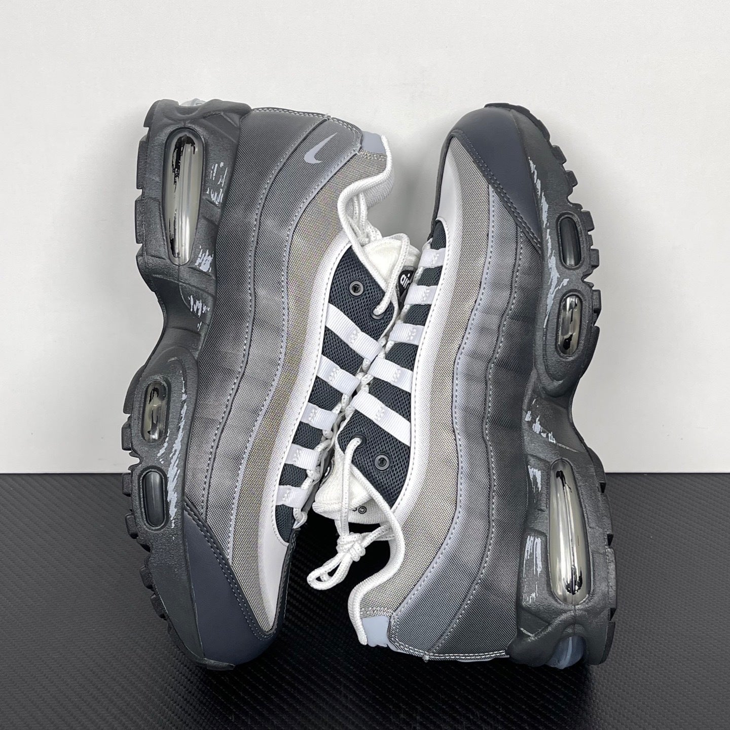95 White Grey