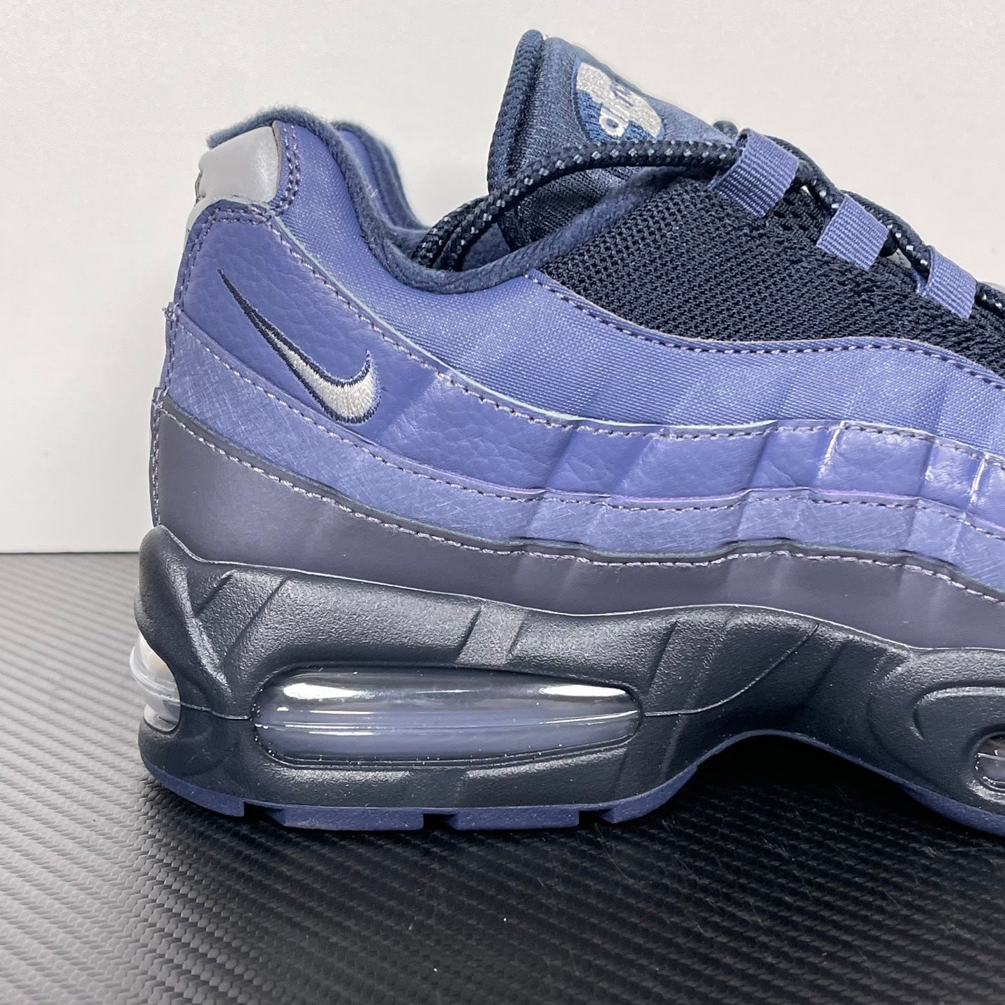 95 Purple Wolrd