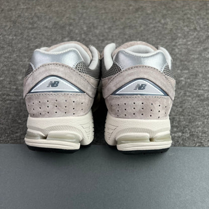 2002R Grey