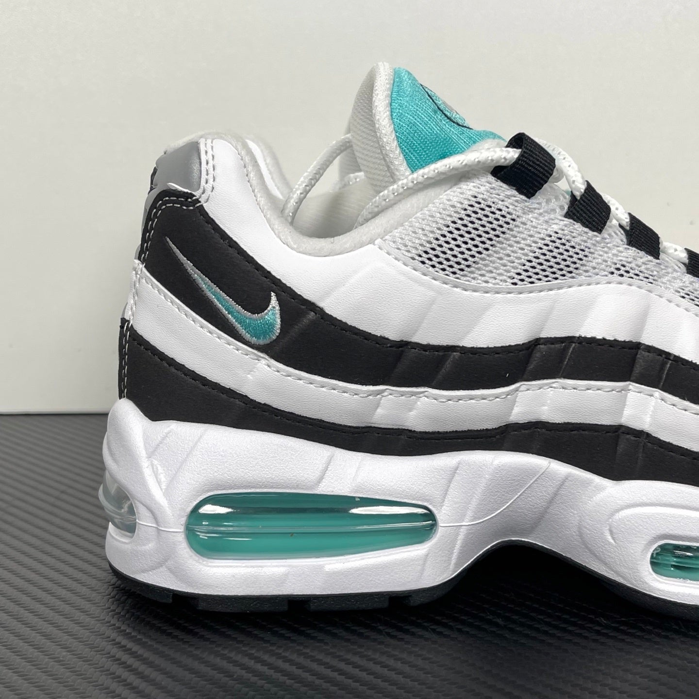 95 white Black Sky